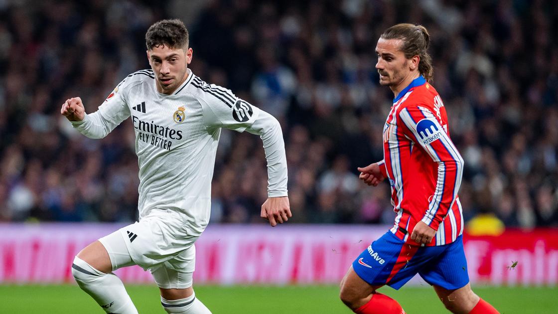 Футболисты Федерико Вальверде и Антуан Гризманн (слева направо)