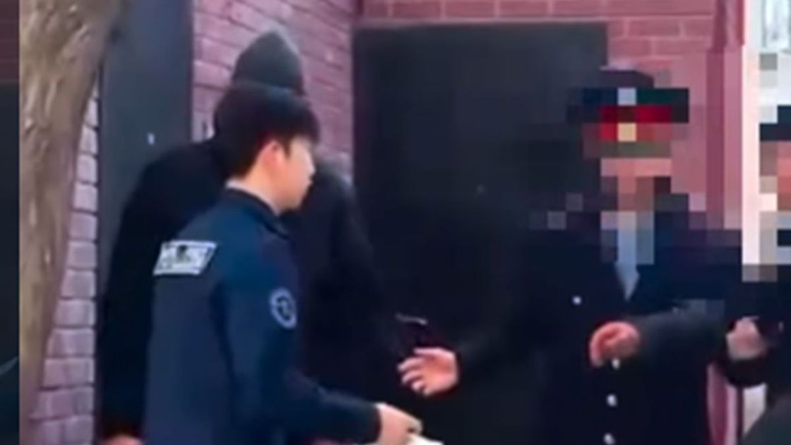 Люди в форме