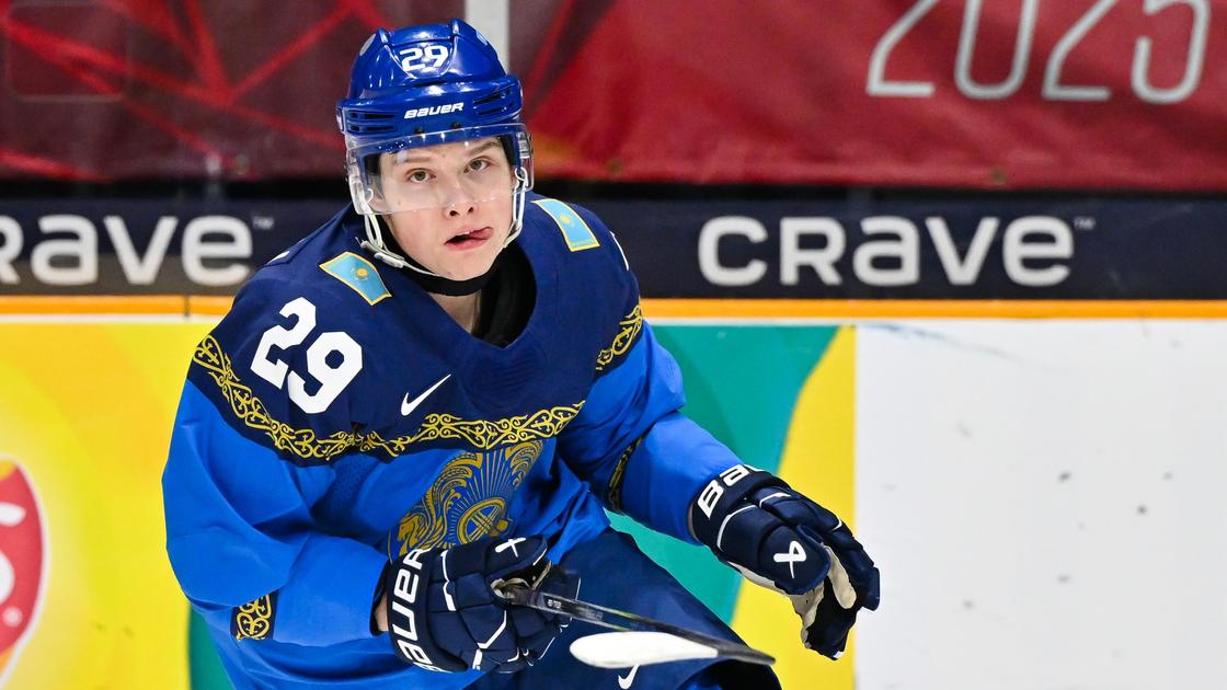 Казахстанский хоккеист Кирилл Ляпунов