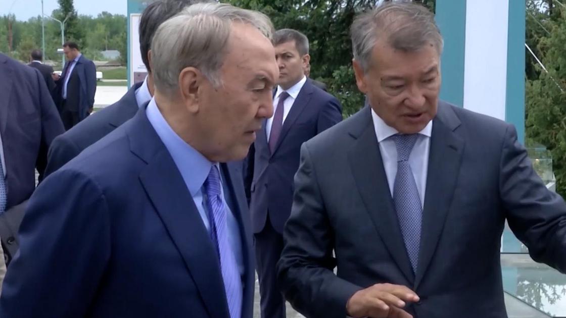 Даниал Ахметов и Нурсултан Назарбаев