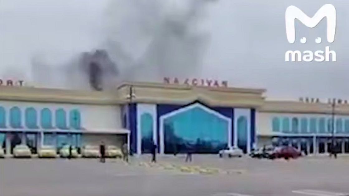 Поврежденный аэропорт в Азербайджане