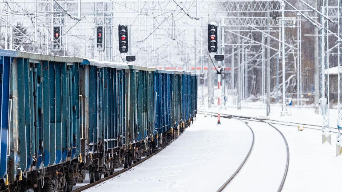 Грузовой поезд