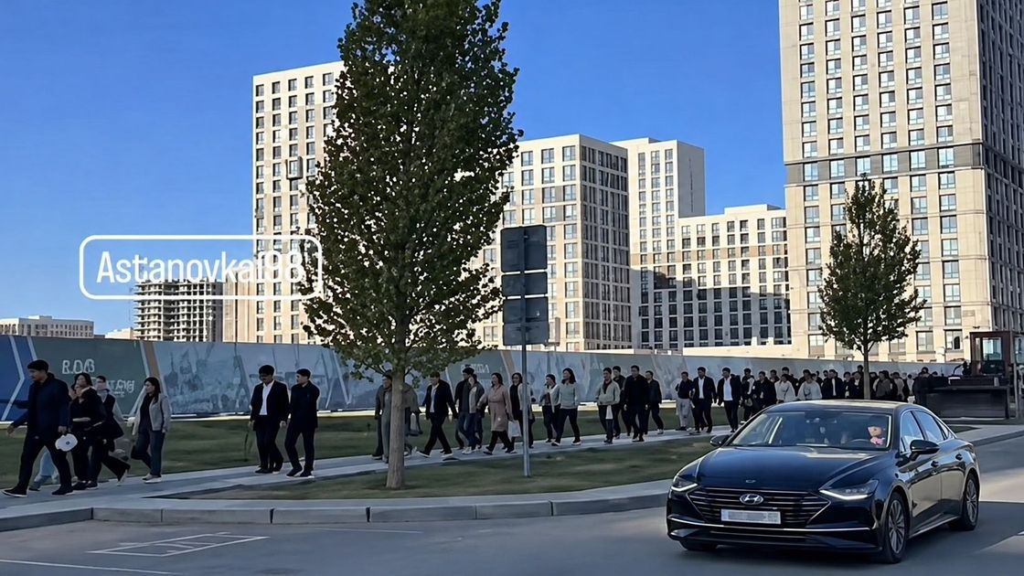 Толпа людей