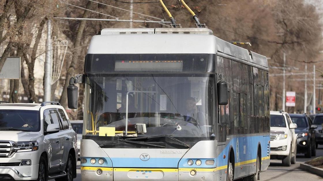 Троллейбус