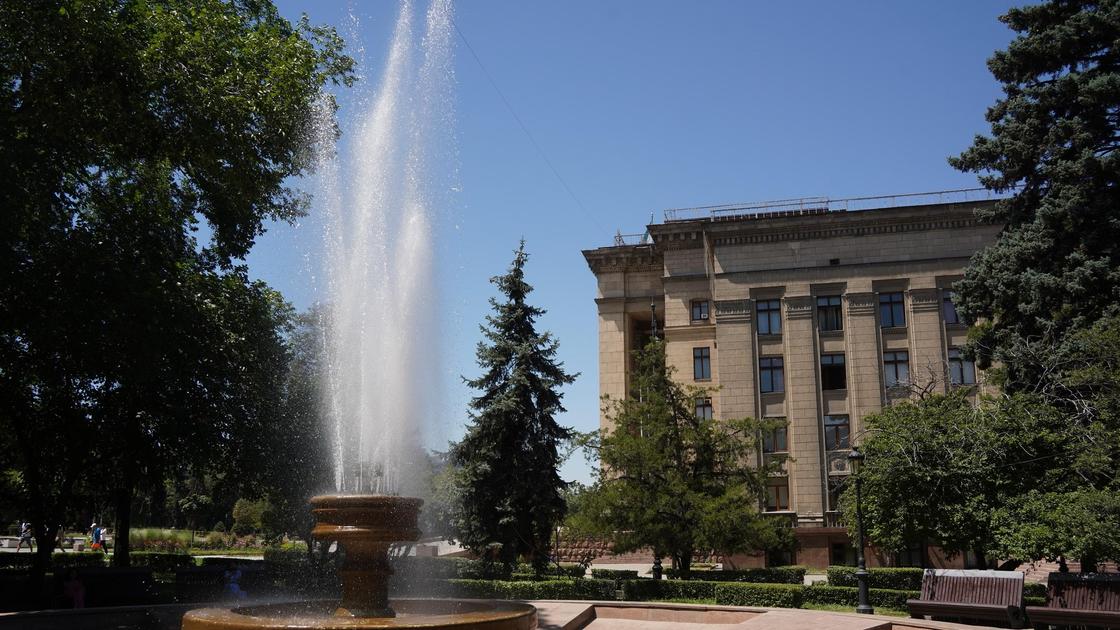 Алматы көшелеріндегі субұрқақ