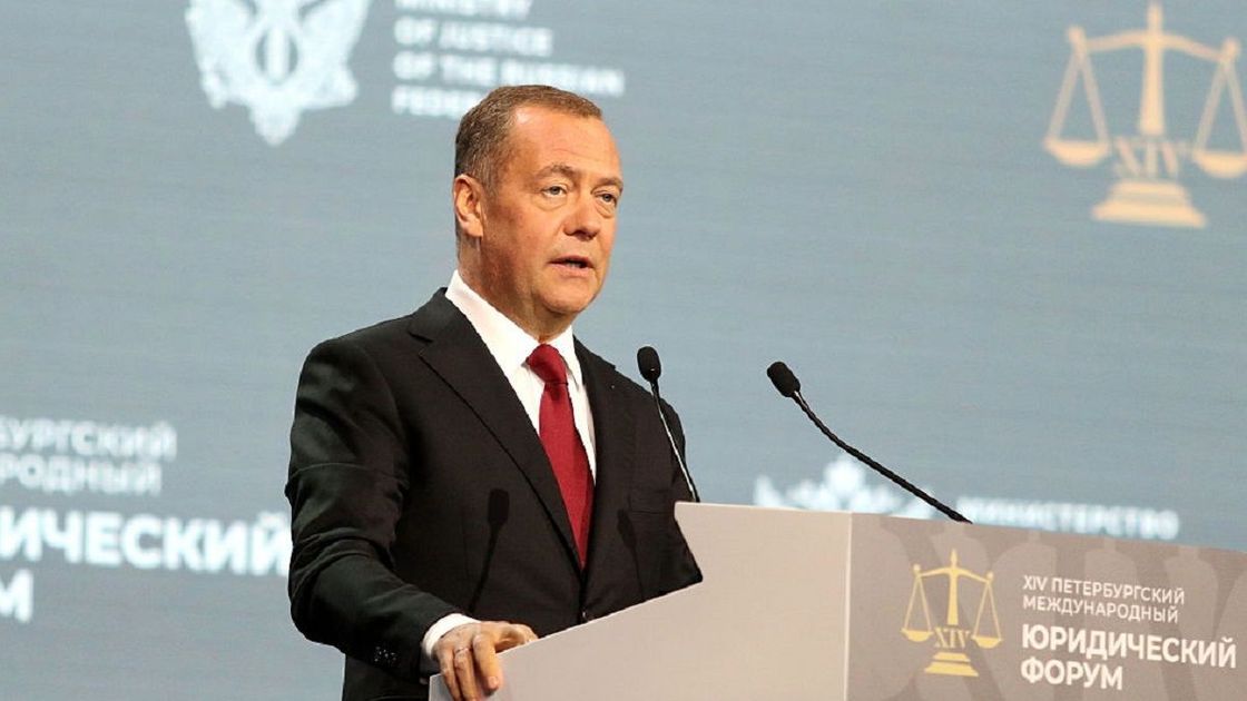 Дмитрий Медведев