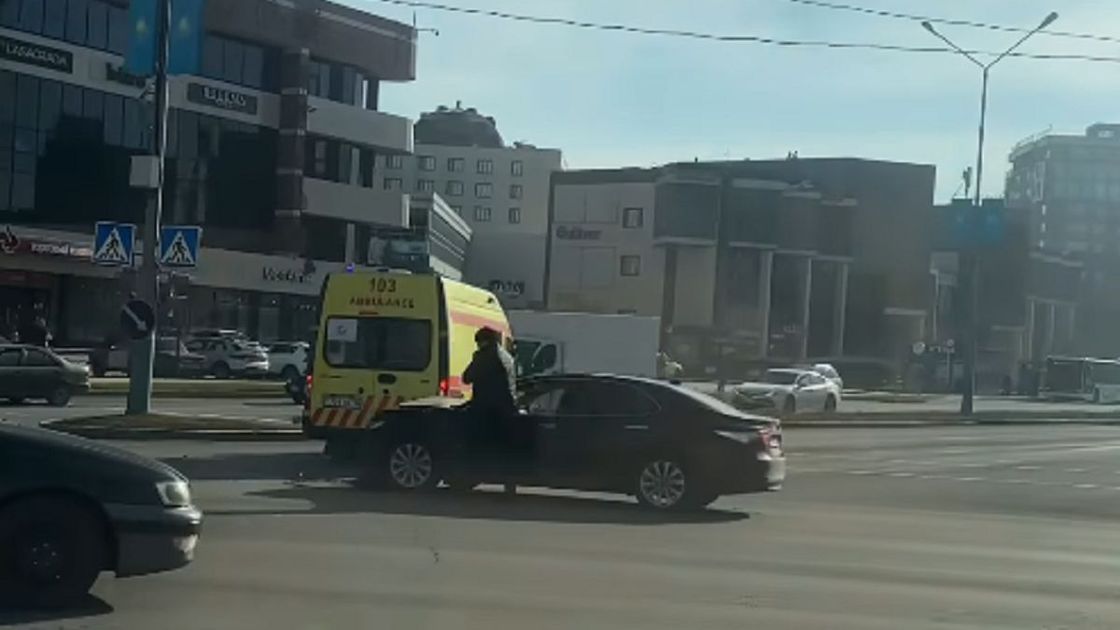 Автомобили попали в аварию