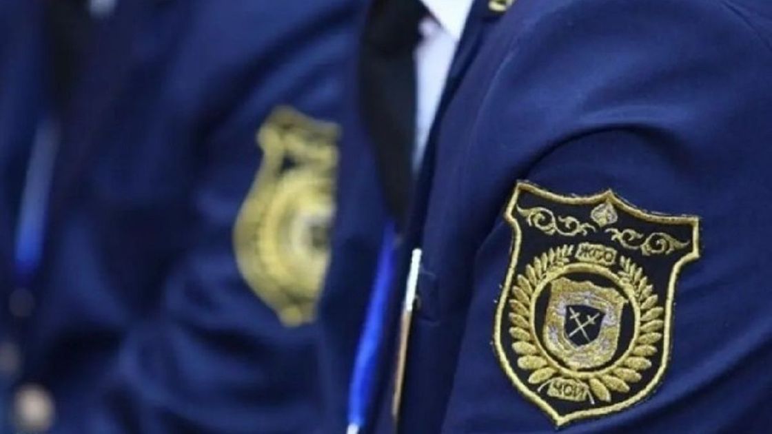 Судоисполнители