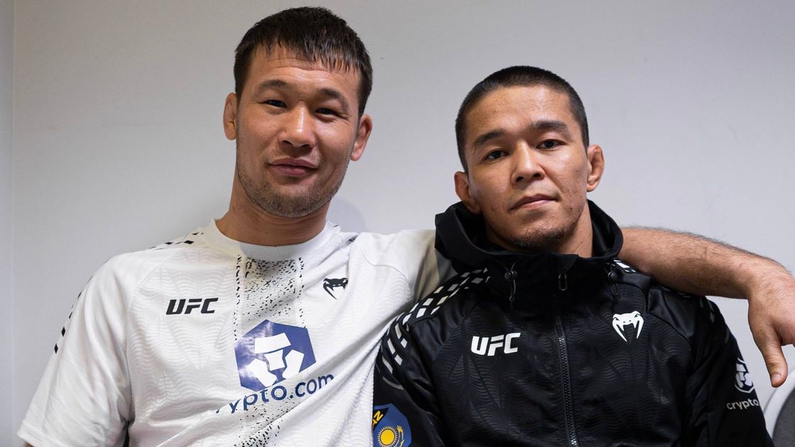 Казахстанские бойцы ММА Шавкат Рахмонов и Асу Алмабаев (слева направо)