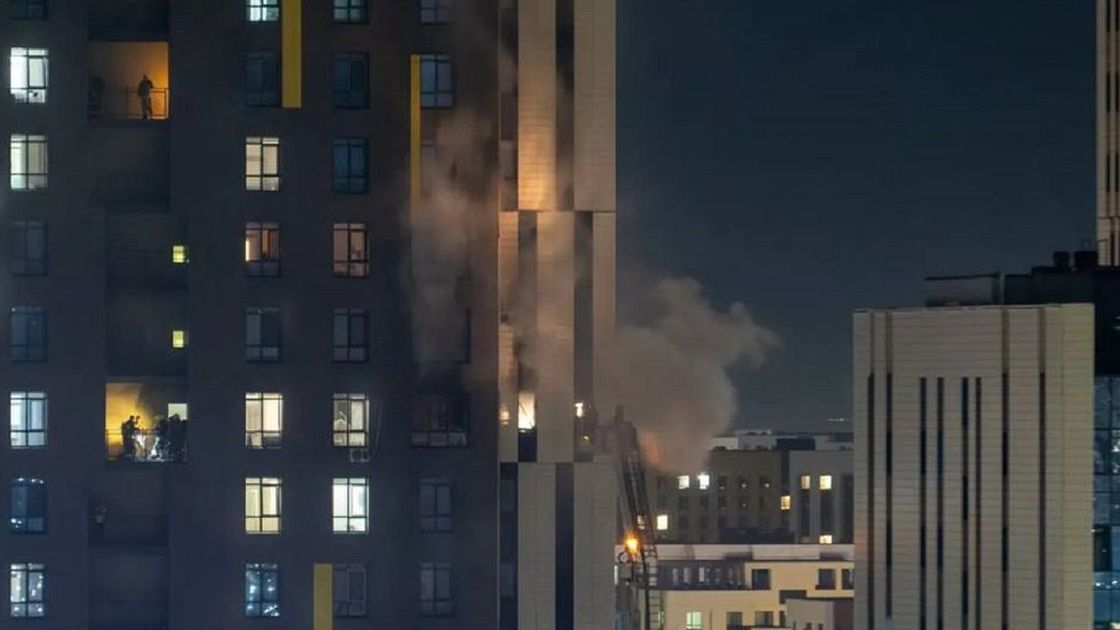 Пожар в 21-этажном ЖК в Астане