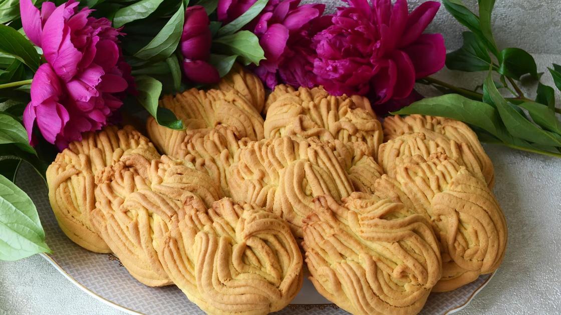 Рассыпчатое песочное печенье на маргарине - 12 пошаговых фото в рецепте
