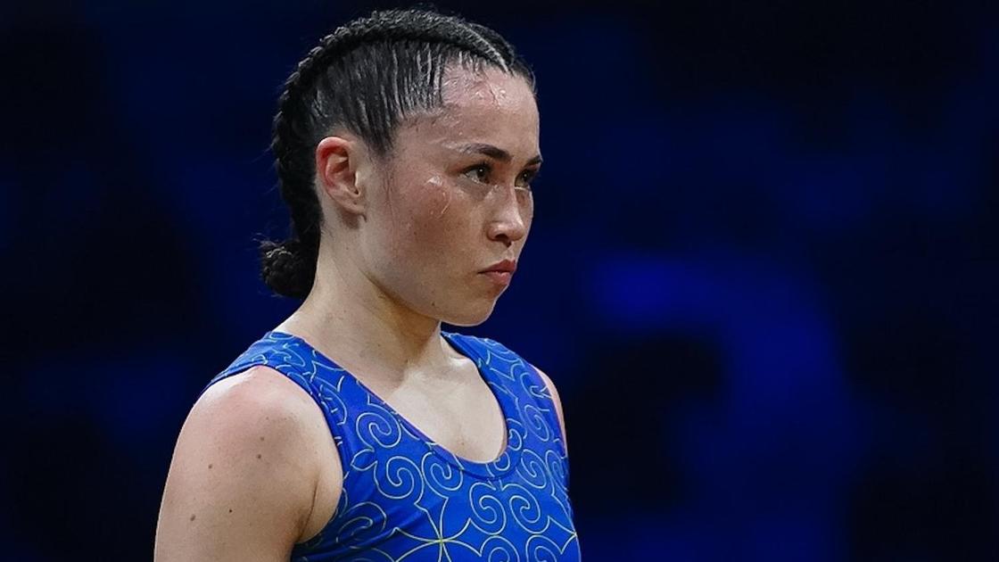 Казахстанская девушка-боксер Балауса Муздиман