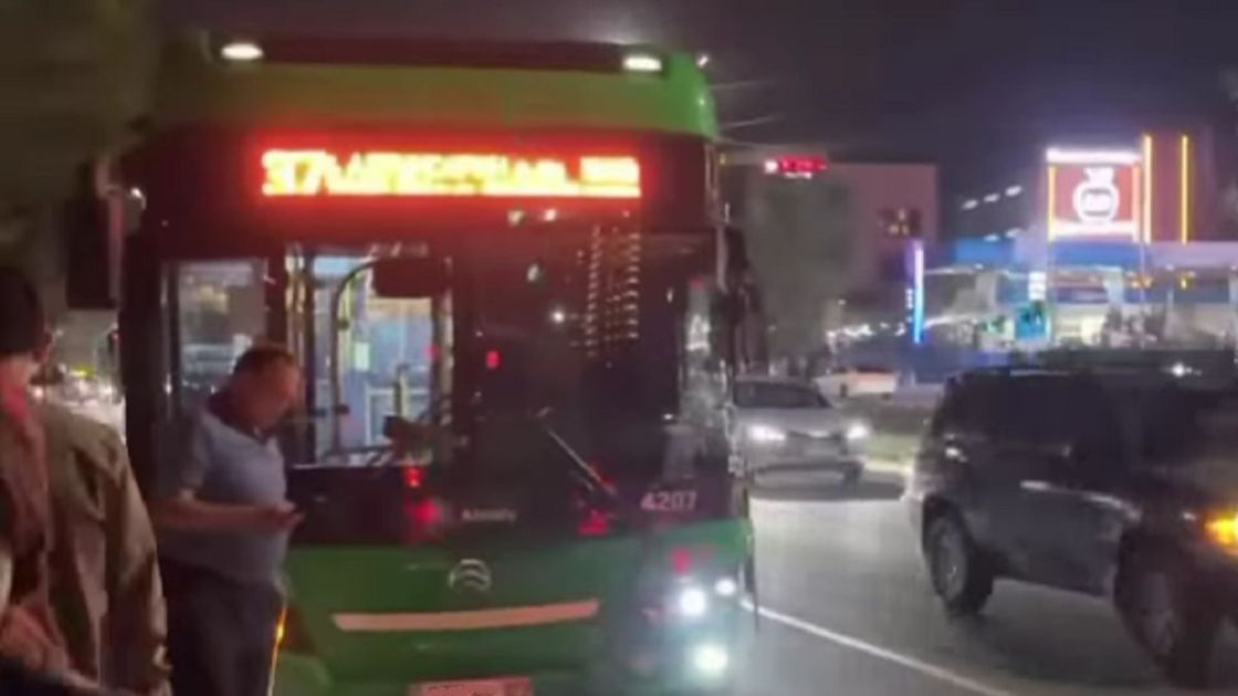 Автобусы попали в аварию