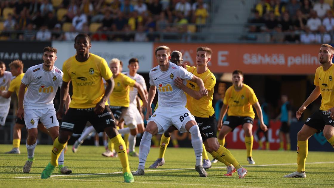 Матч "КуПСа" и "Кайрата" в ЛЧ 2025/26