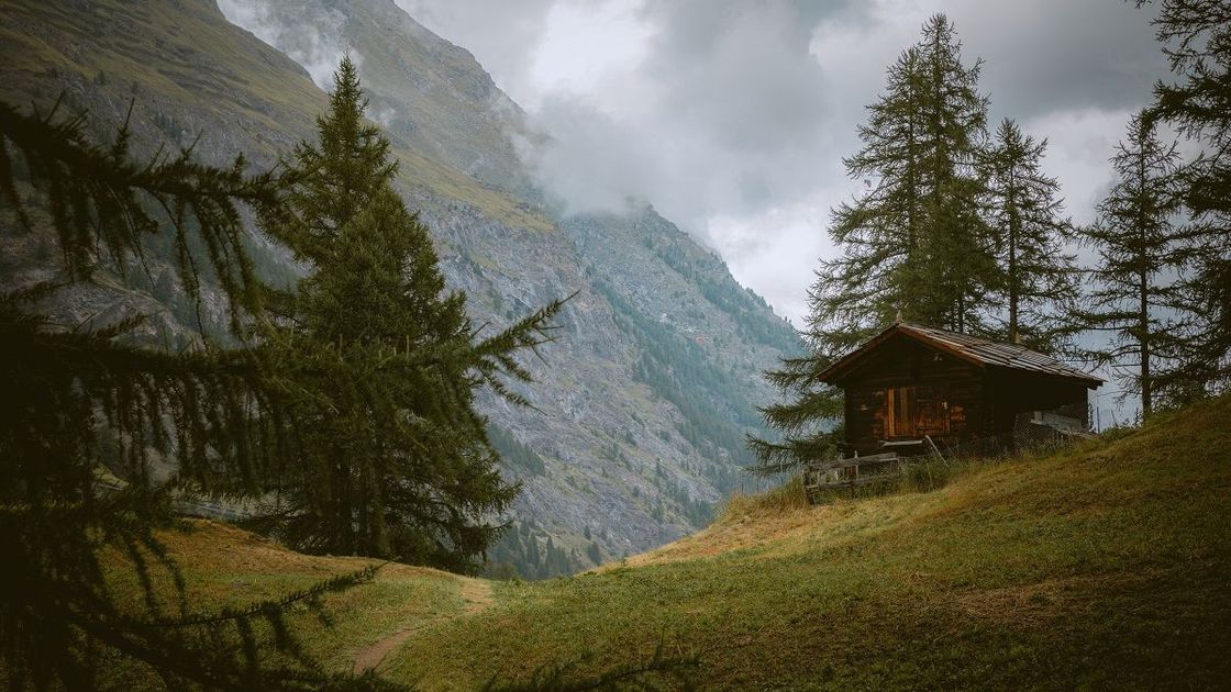 Хижина в горах