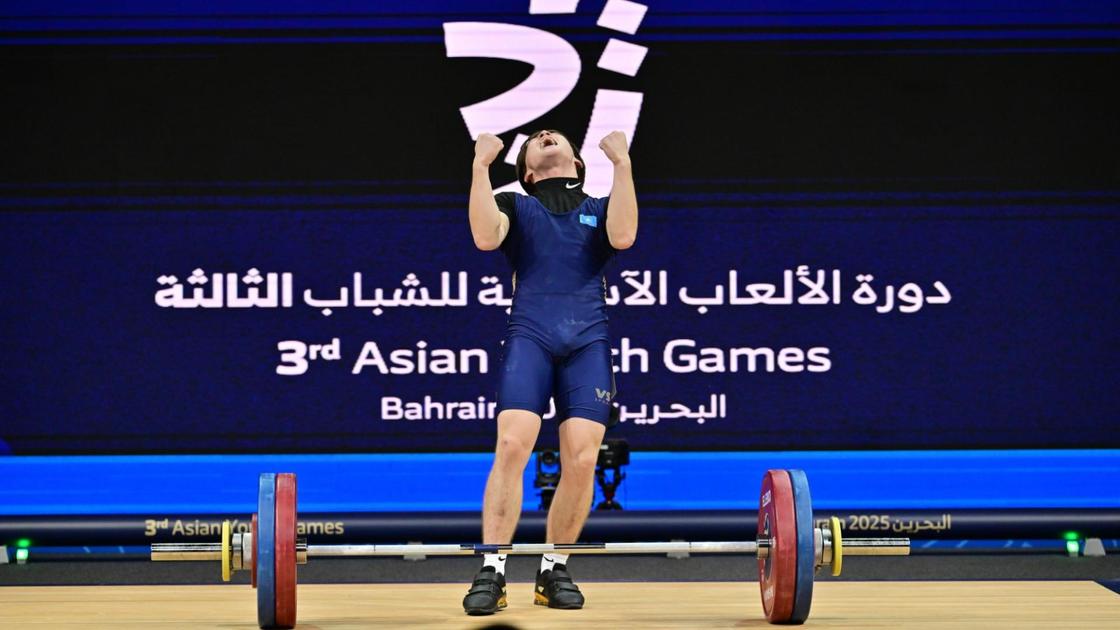 Казахстанский штангист Бейбарыс Ерсеит