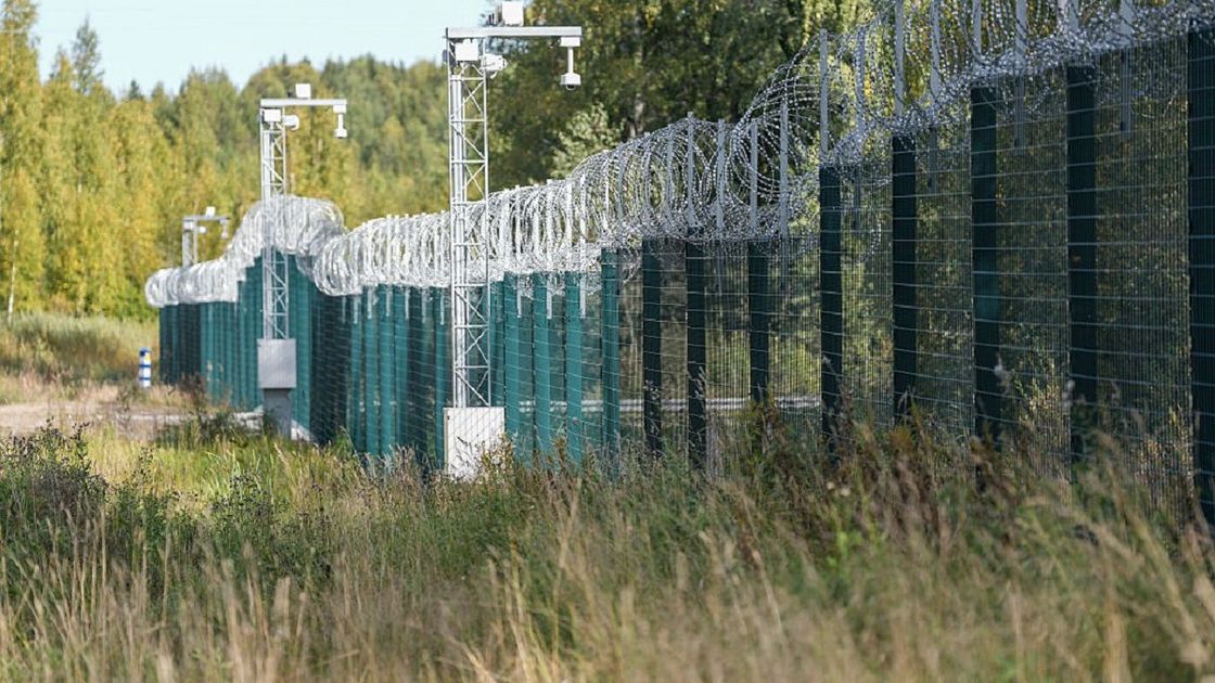 Забор на границе Финляндии и России