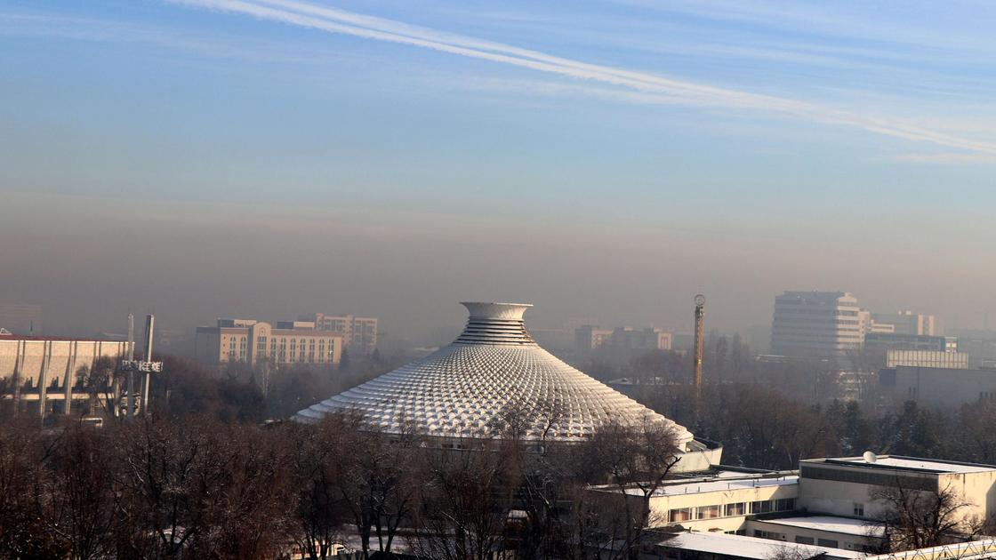 Здание цирка в Алматы