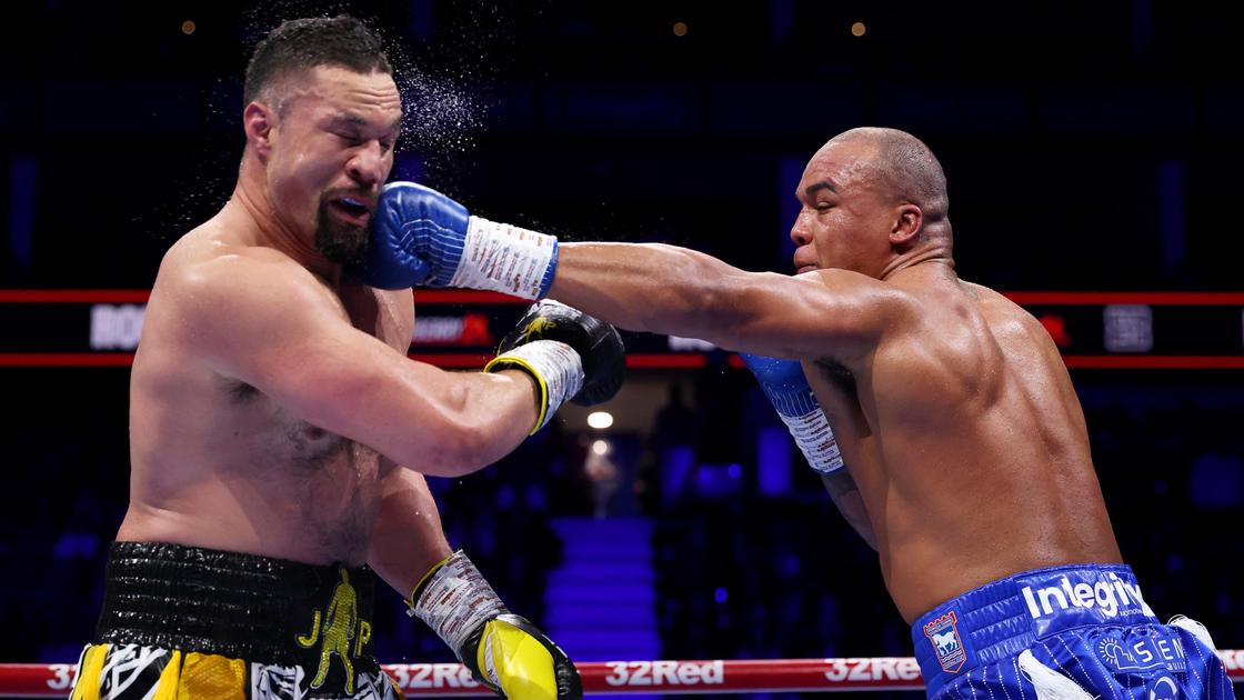 Боксеры Джозеф Паркер и Фабио Уордли (слева направо)