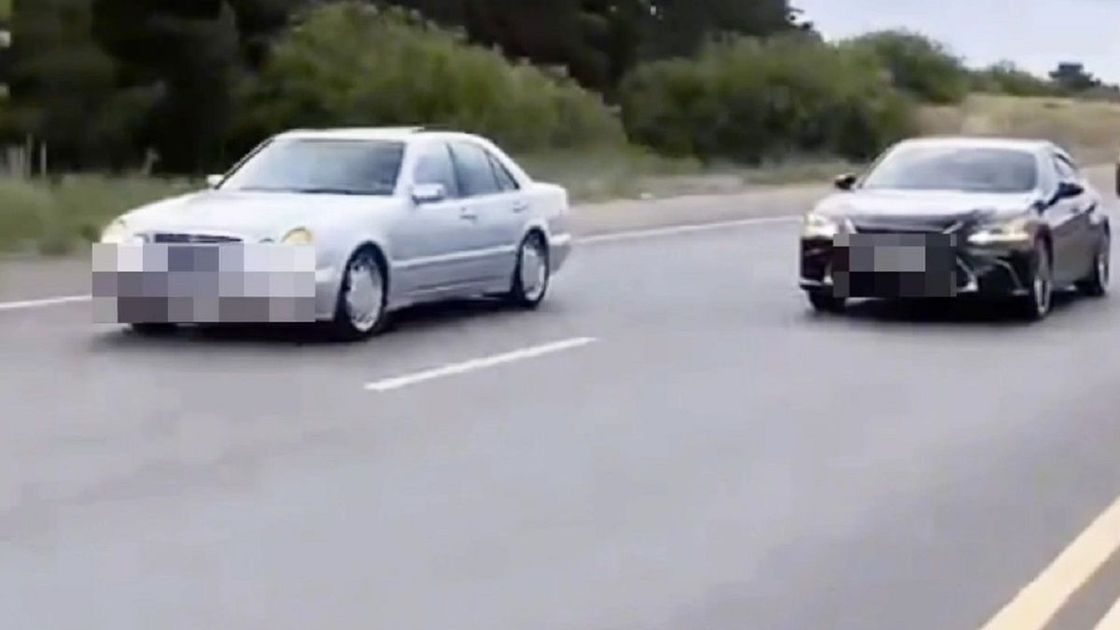 Автомобили