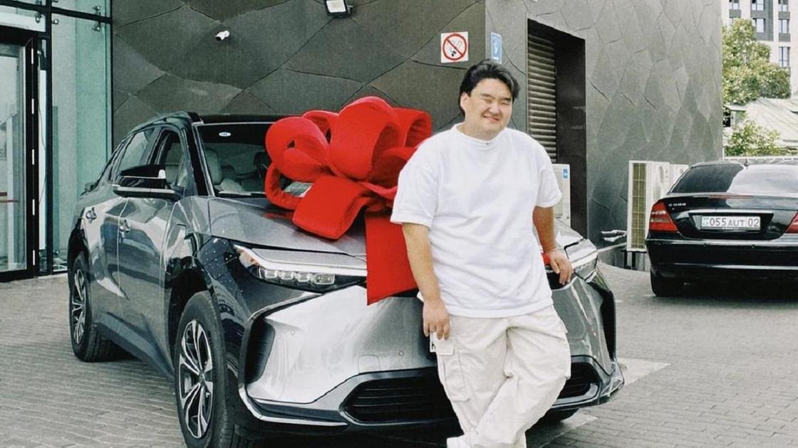 Женис Омаров