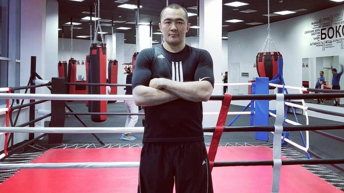 Казахстанский боксер-тяжеловес Бейбут Шуменов
