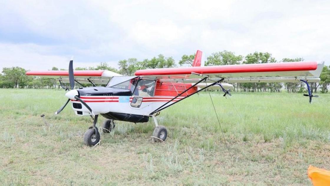 Самолет для химической обработки против саранчи