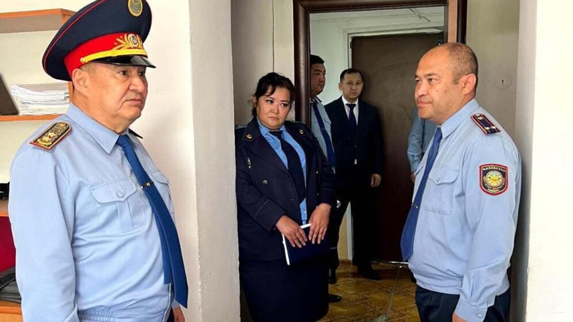 Марат Ахметжанов в отделе полиции Аршалынского района