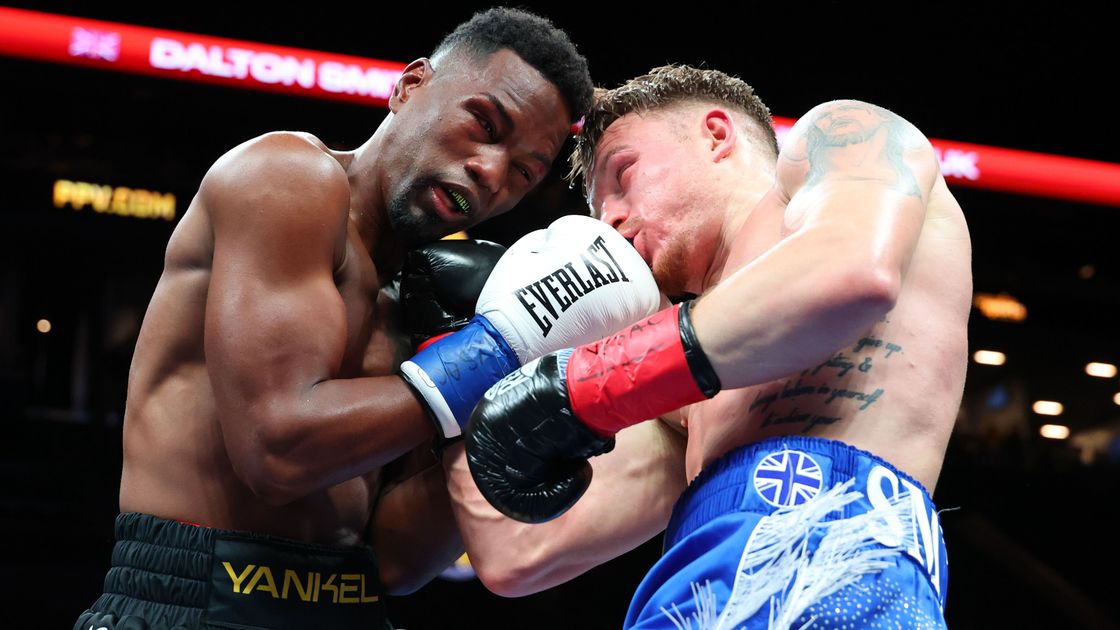 Боксеры Субриэль Матиас и Далтон Смит (слева направо)