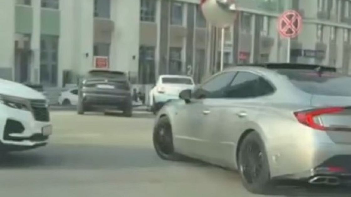 Автомобиль