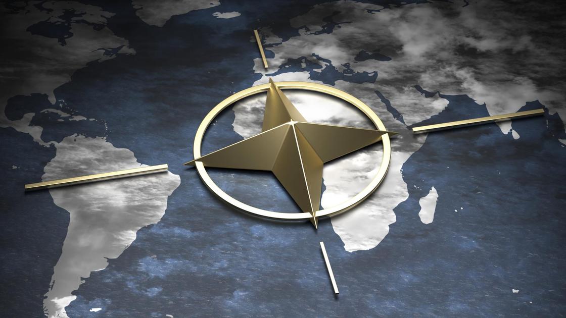 Эмблема НАТО