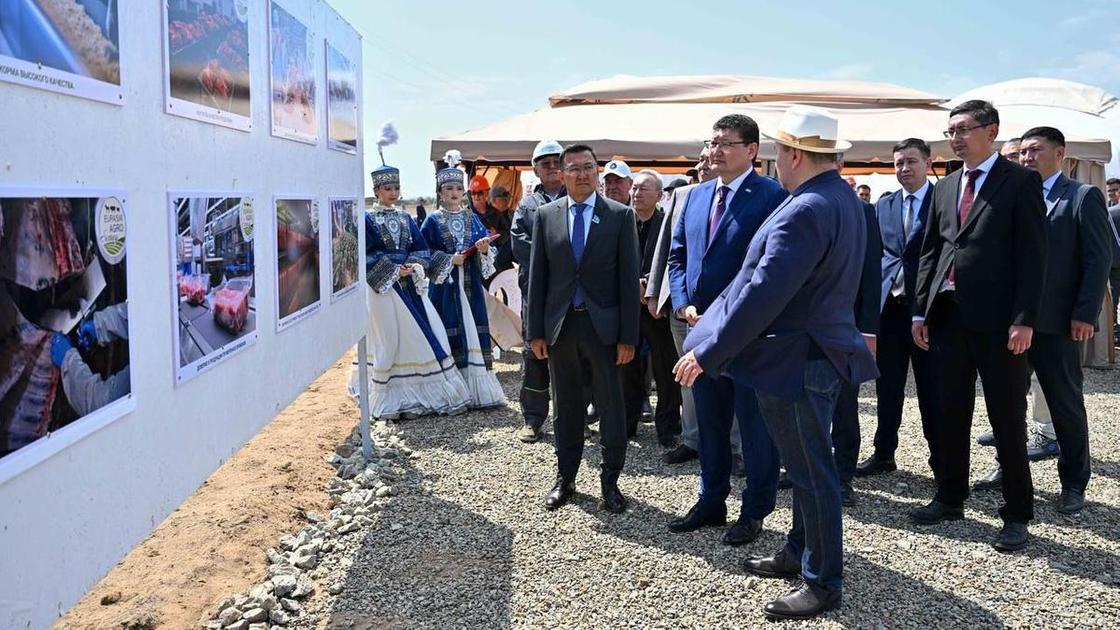 Церемония закладки фундамента