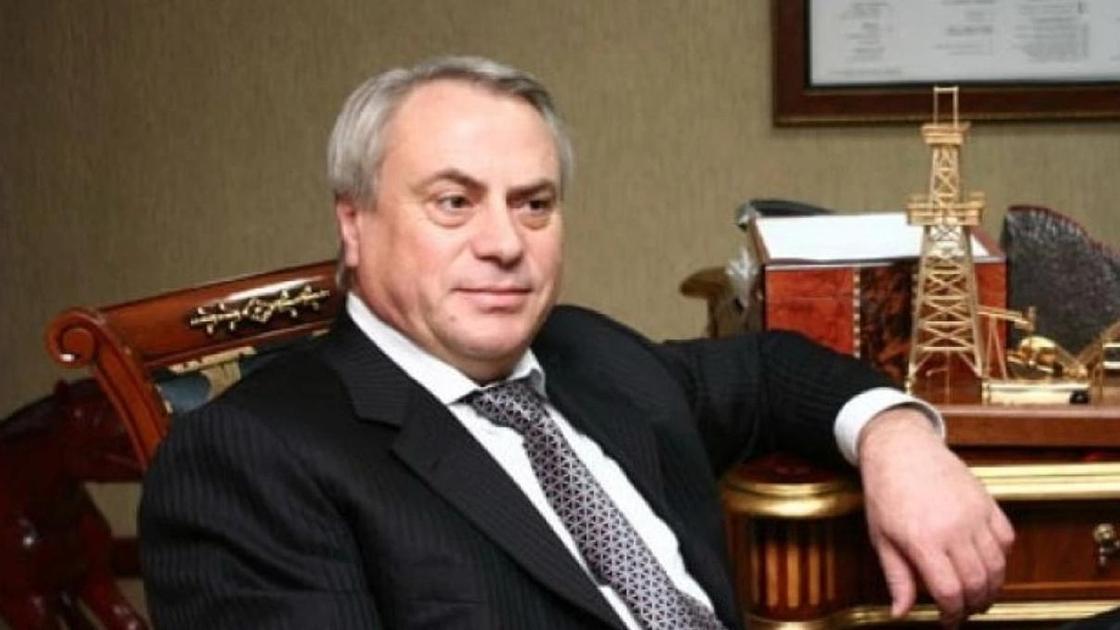Анатолий Стати