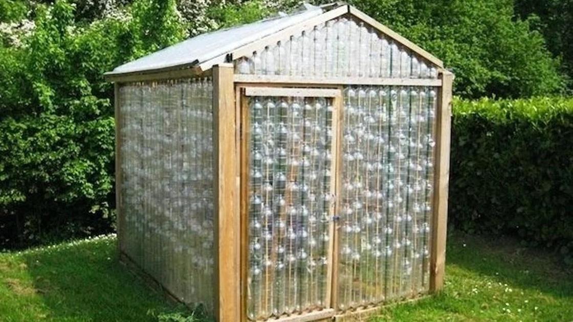Теплица из пластиковых бутылок Теплица из пластиковых бутылок