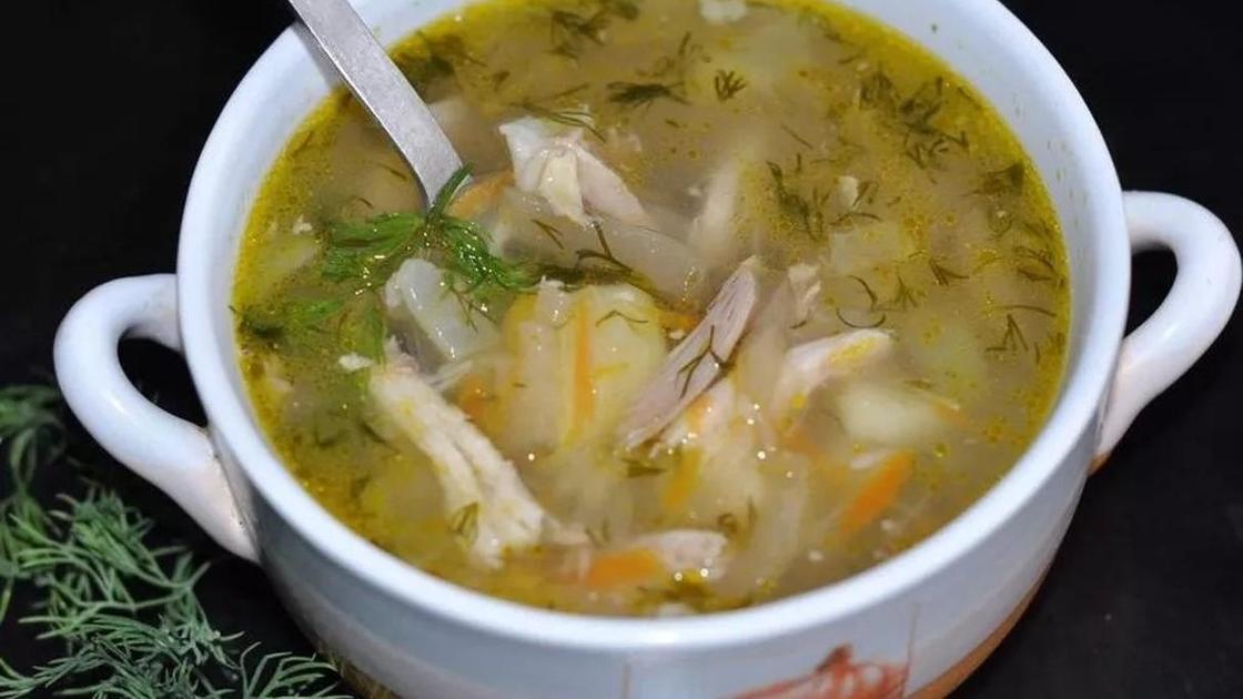 Суп рассольник с курицей и рисом Суп рассольник с курицей и рисом