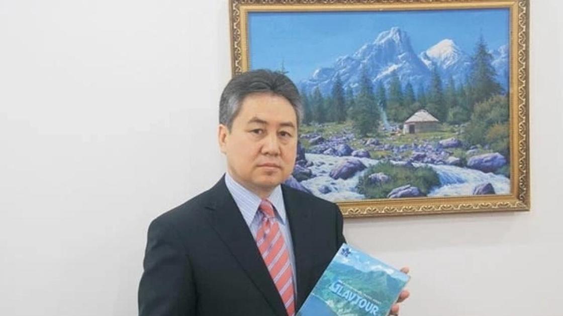 Жээнбек Кулубаев Жээнбек Кулубаев