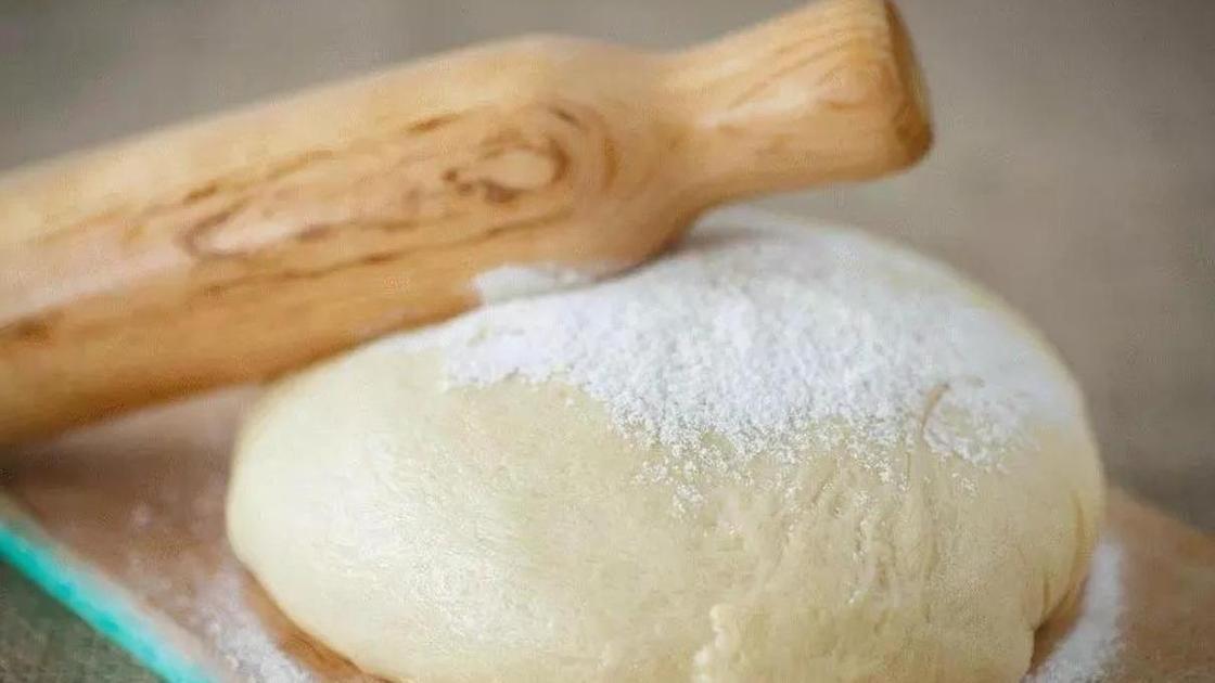тесто и скалка тесто и скалка