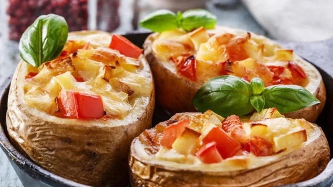 запеченная картошка с начинкой запеченная картошка с начинкой
