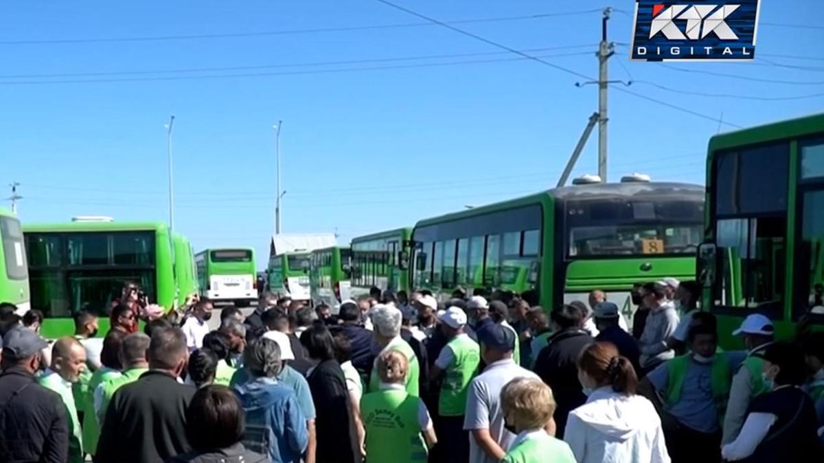 Забастовка работников автопарка в Семее