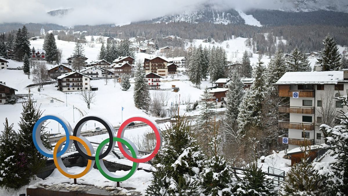 Олимпийские кольца в Кортина-д'Ампеццо