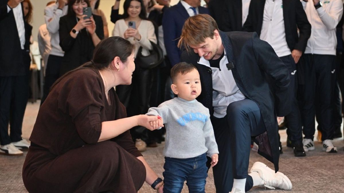 Александр Бублик провел обряд "тұсау кесу"