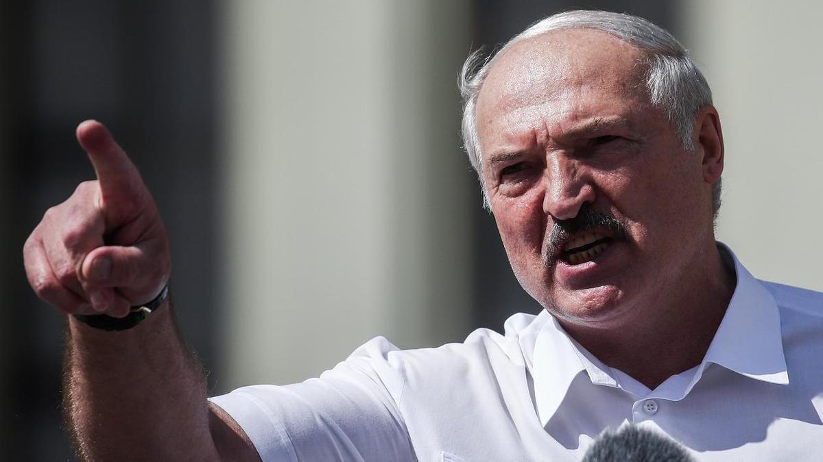 Лукашенко назвал сыр антиковидным лекарством 