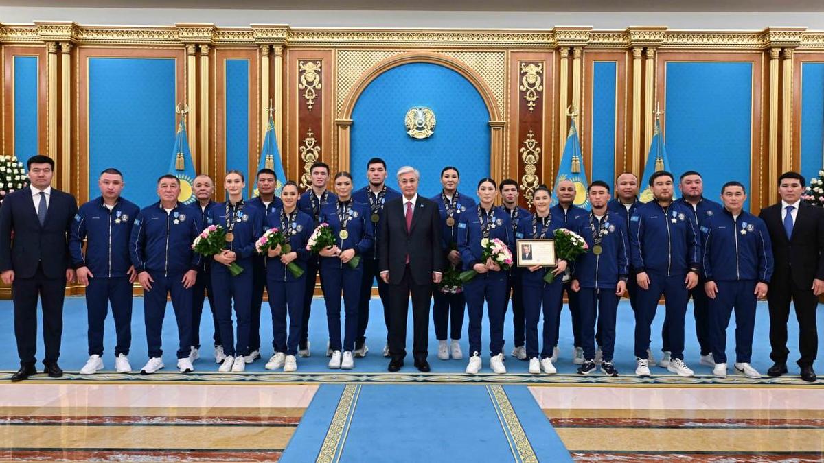 Тоқаев спорттық жоғары жетістіктері үшін бір топ спортшы мен бапкерді марапаттады