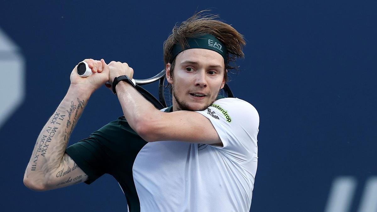 Казахстанский теннисист Александр Бублик