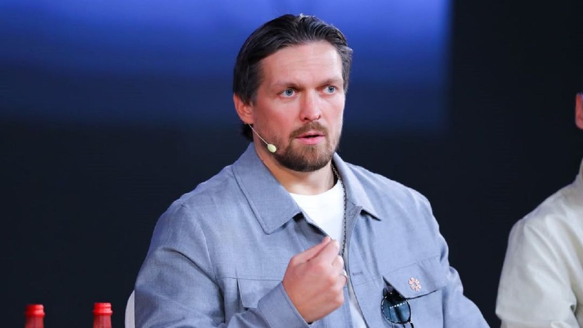 Александр Усик