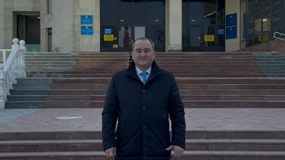 Алмат Акышов