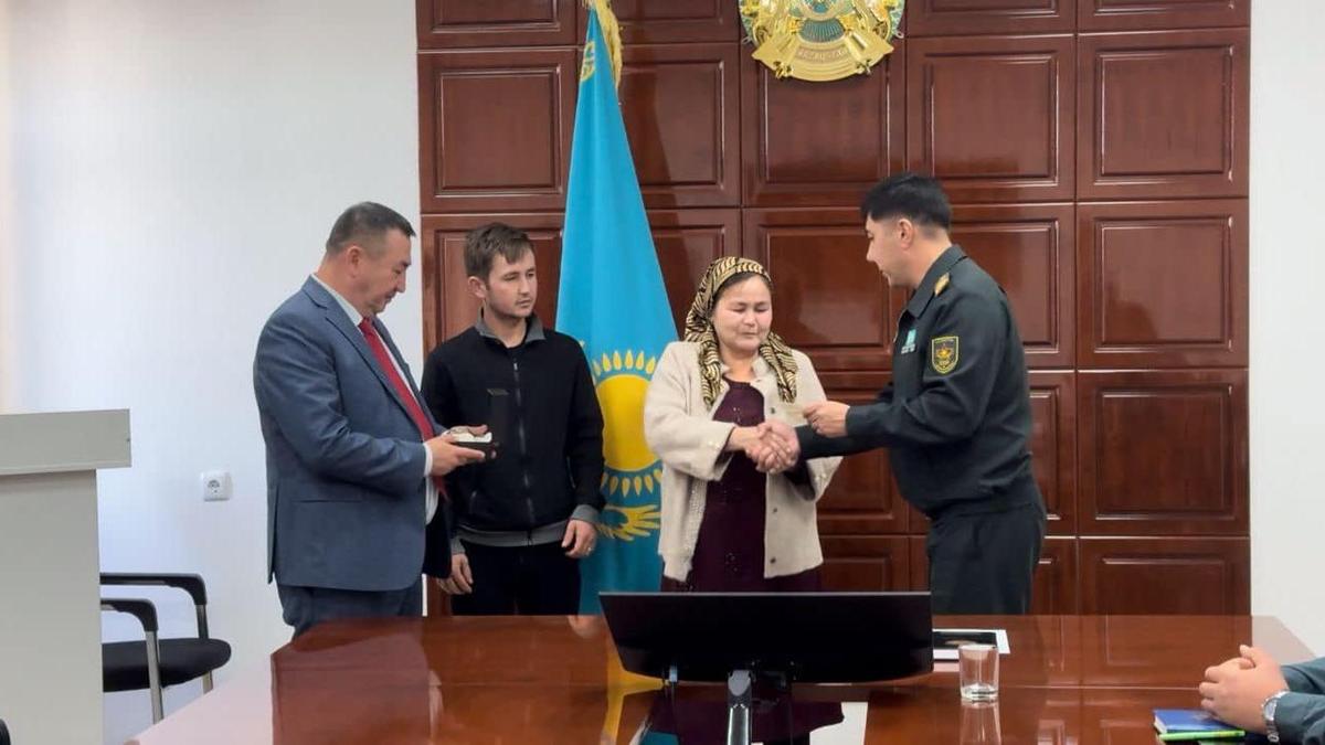 Түркістандық сарбаз марапатталды Түркістандық сарбаз марапатталды