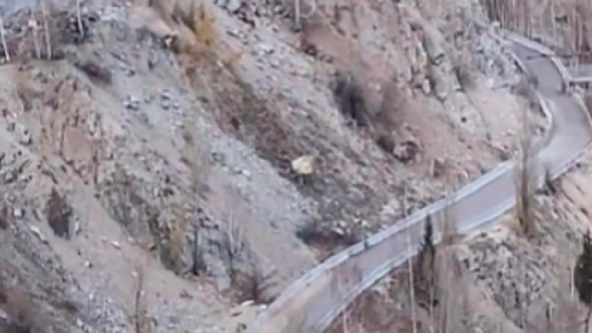 Камнепад в горах Алматы Камнепад в горах Алматы