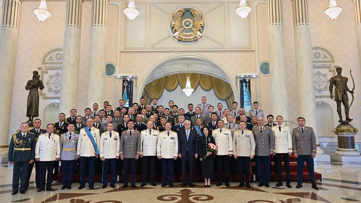 Әскери және арнаулы атақ беру рәсімі