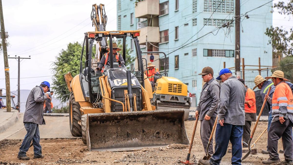 Жители Караганды устроили драку с дорожными рабочими